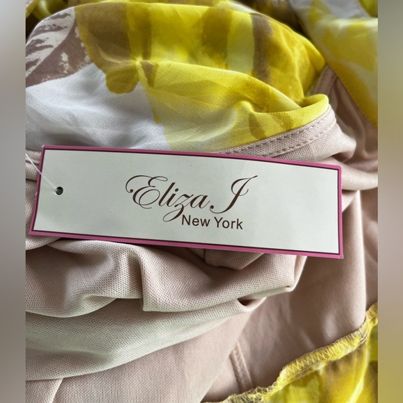 Eliza J Halter Mini Floral Dress sz 4 - Picture 9 of 11